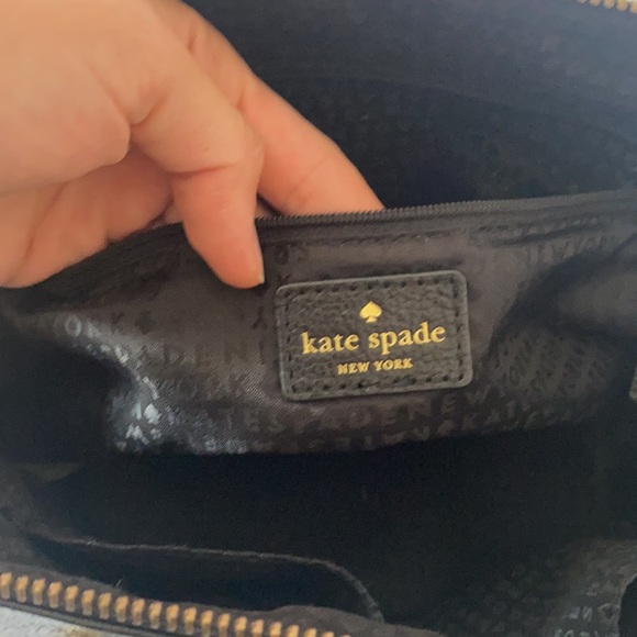 Kate Spade medium purse with detachable long strap - Picture 8 of 12